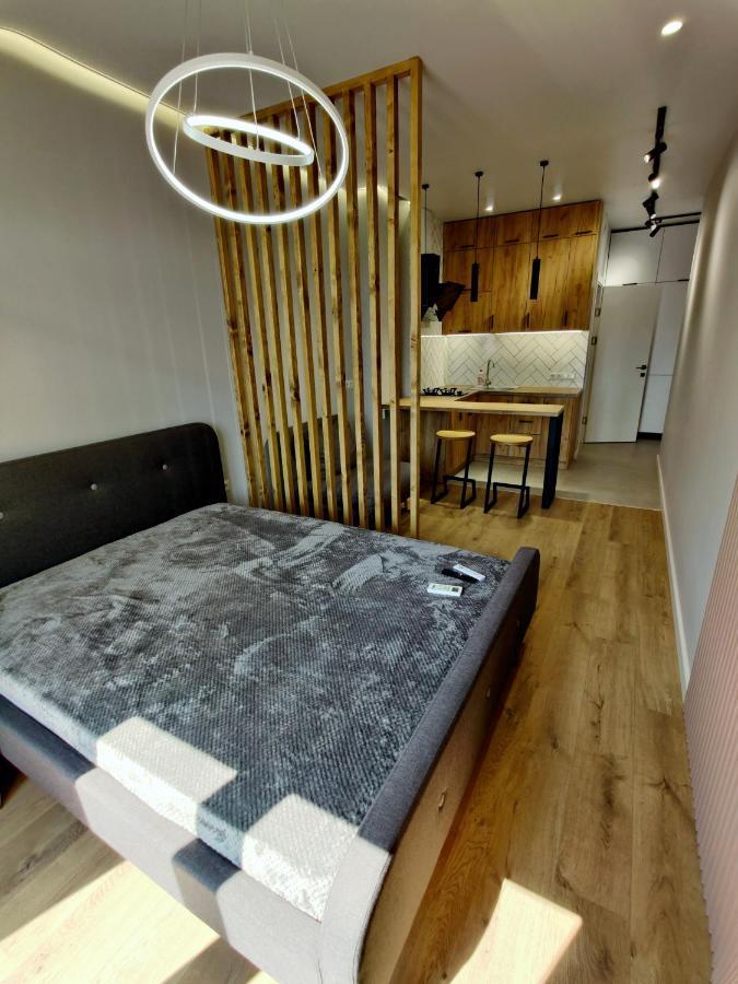 Wood Apartment Одеса Екстериор снимка